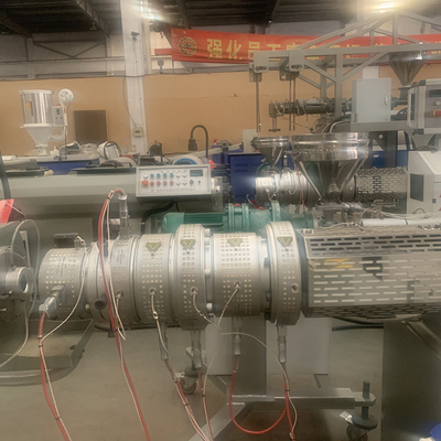 أحادي اللولب PLA HDPE آلة بثق أنابيب المياه 100 كجم / ساعة