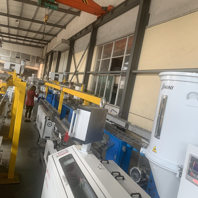 17m طول 12kg / H ABS الصناعية طابعة 3D الشعيرة آلة الطارد 1