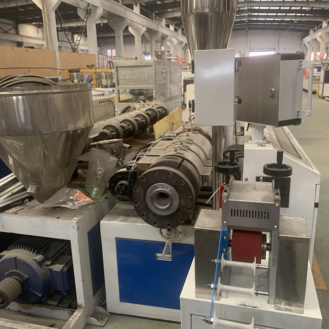 110 كجم / ساعة حار قطع البلاستيك Pvc Pelletizer مليئة CaCO3 2
