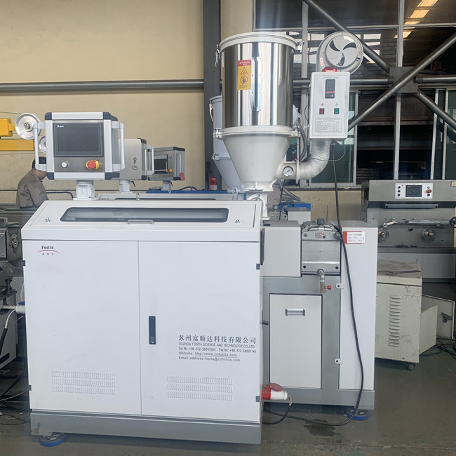 1.75mm 30kg / H Pla Filament Extruder ، آلة صنع الشعيرة ثلاثية الأبعاد 2